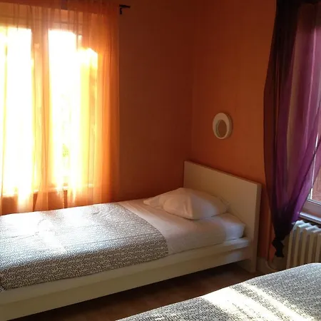 Hotel Restaurant Les Platanes