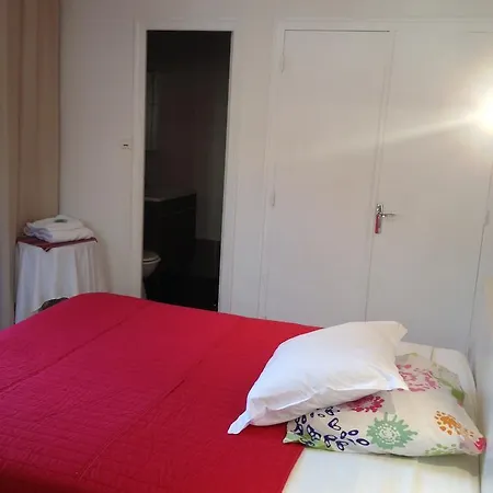 Hotel Restaurant Les Platanes