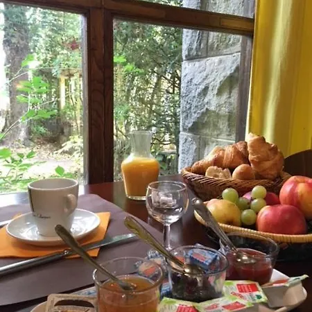 Hotel Restaurant Les Platanes *